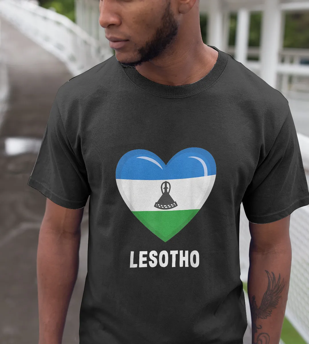 1sttheworld T-Shirt - Heart Lesotho Flag T-Shirt Black A35