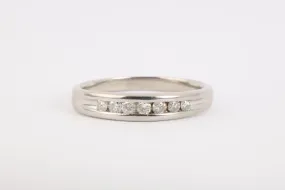 950 Platinum 0.35tcw Diamond Ring Band Size 13 (9.16g.)