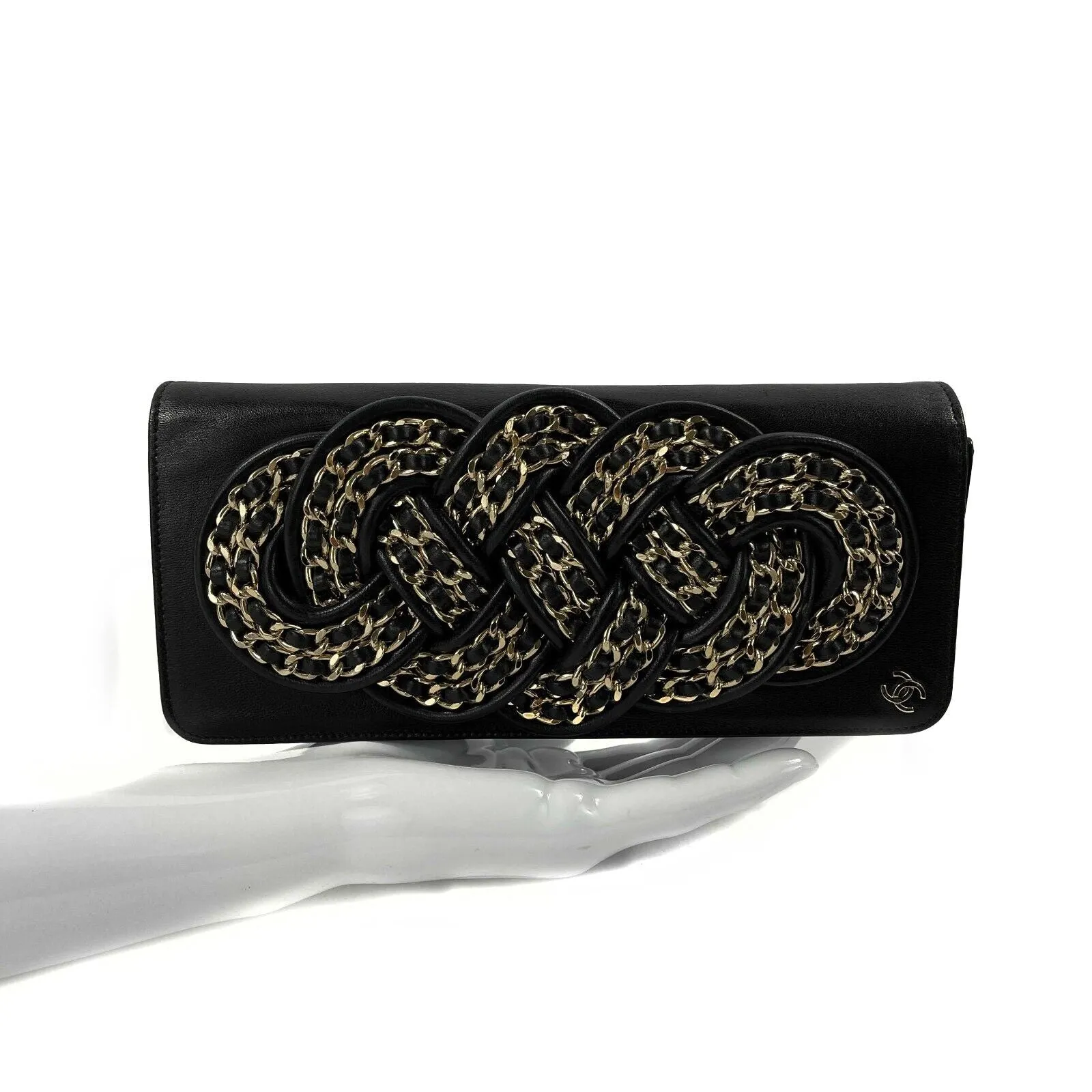 CHANEL - Lambskin Twisted Knot Chain Rare Limited Edition CC Clutch - Handbag