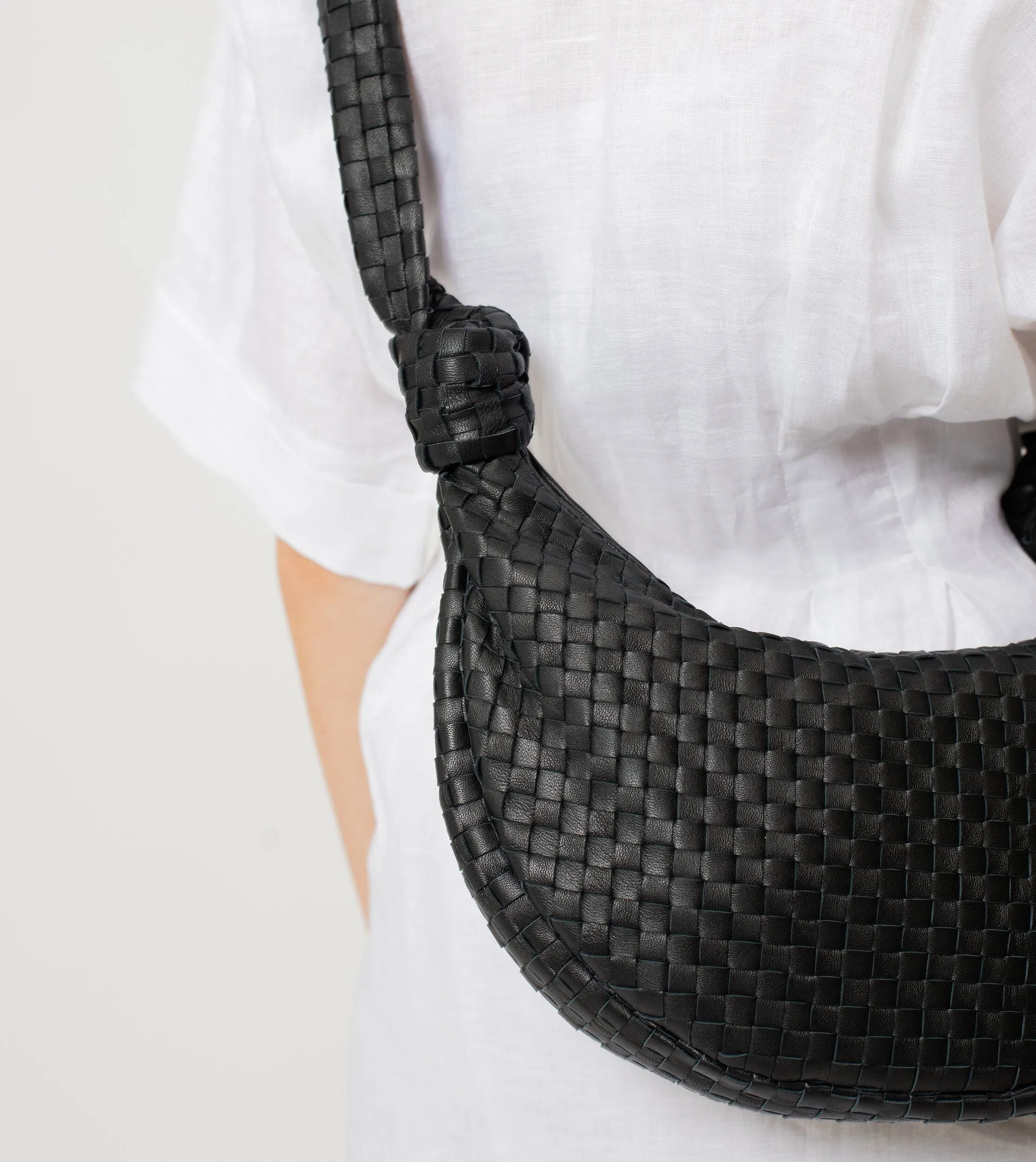 Dalary Woven Hobo Bag | Black