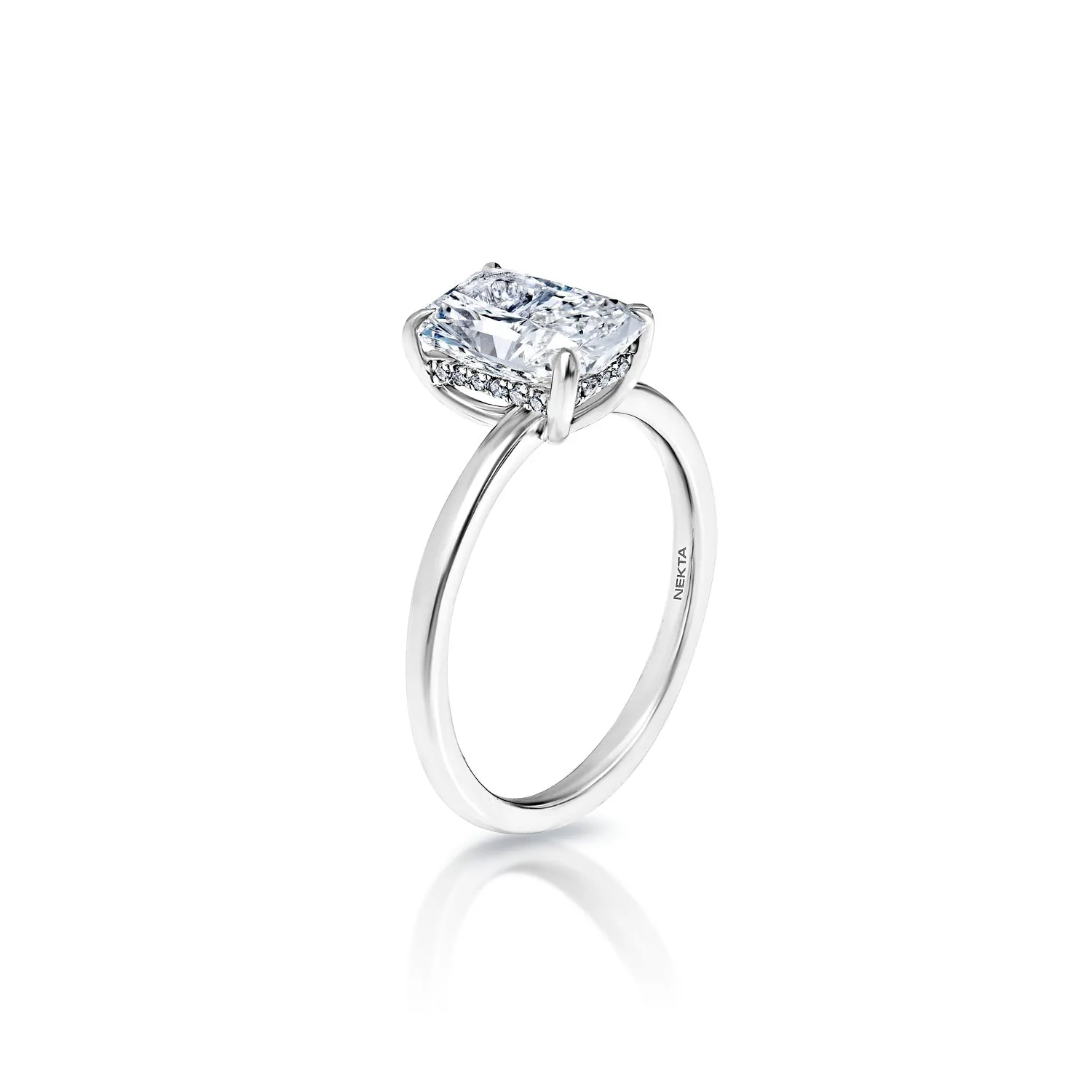 Laveta 2 Carat Radiant Cut Lab Grown Diamond Engagement Ring in Platinum. Solitaire. IGI Certified