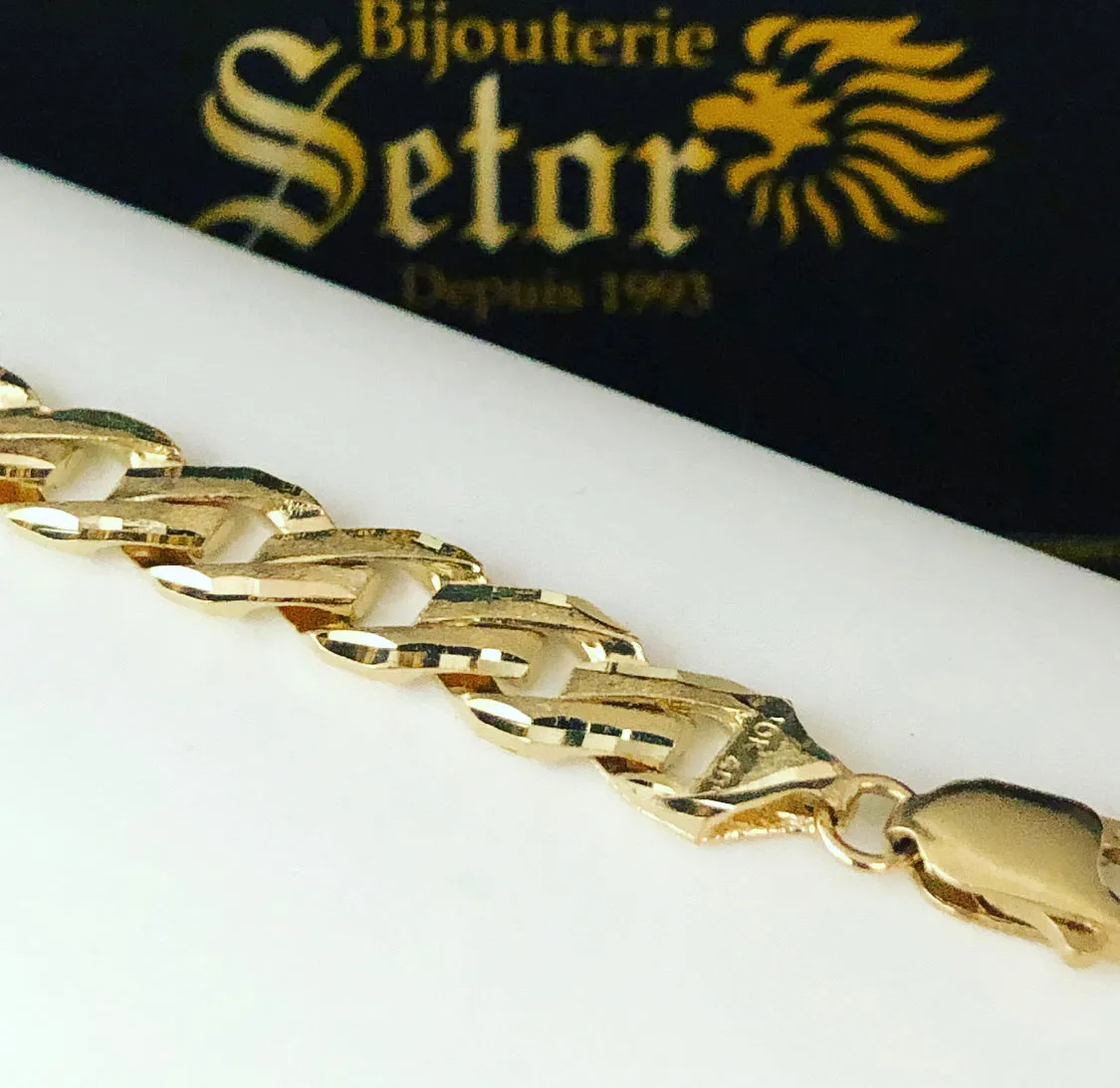 Marcine casting bracelet WB037