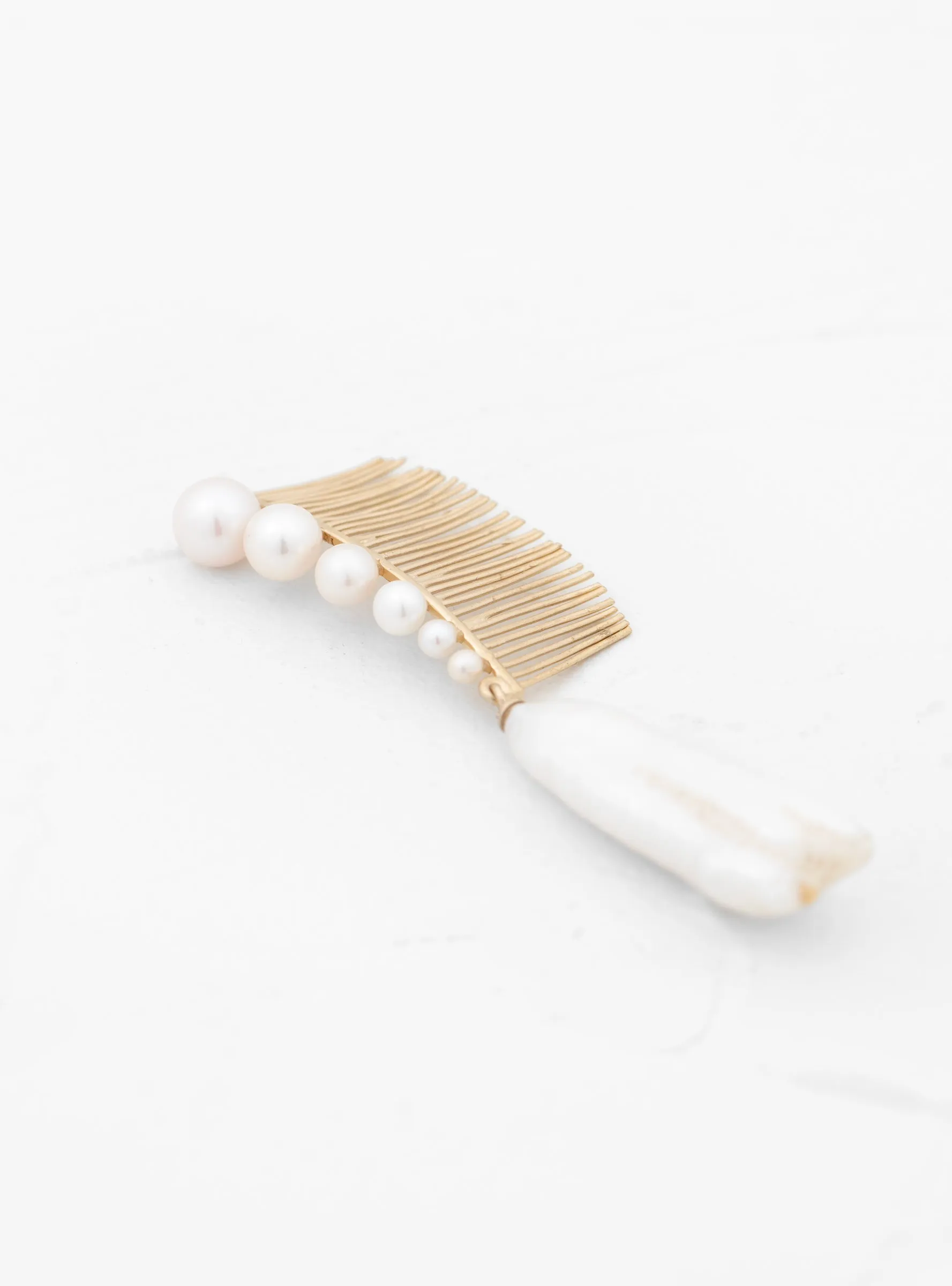 Sister Comb White & Gold