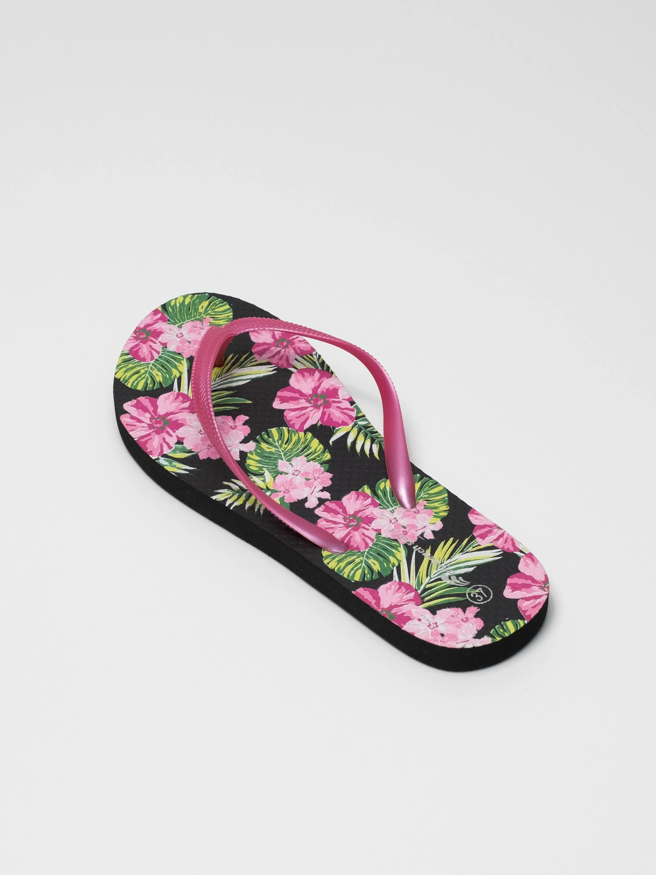 Tropical flowers beach slipper