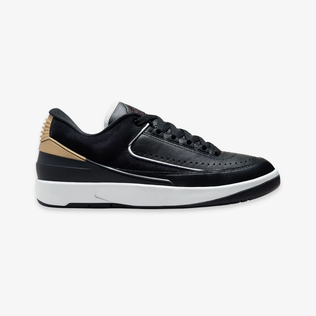 womens jordan 2 retro low (black/varstiy red)